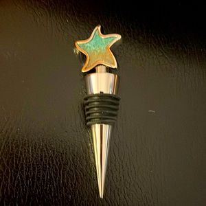 Starfish wine stopper